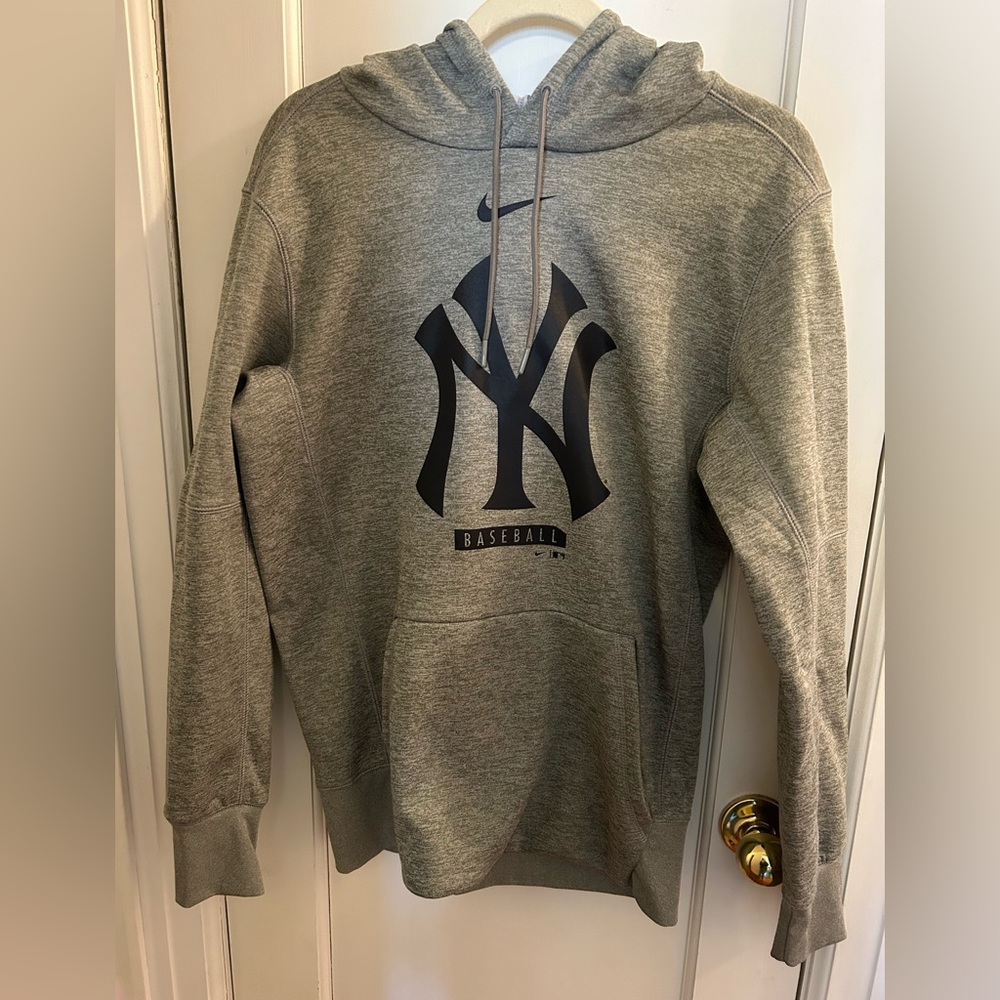 Nike NY Yankees DriFit Hooded Sweatshirt Adult Small